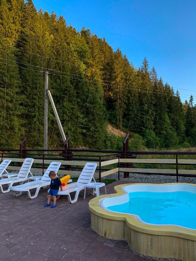 Forest House Татарив Екстериор снимка