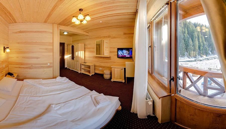 Forest House Татарив Стая снимка