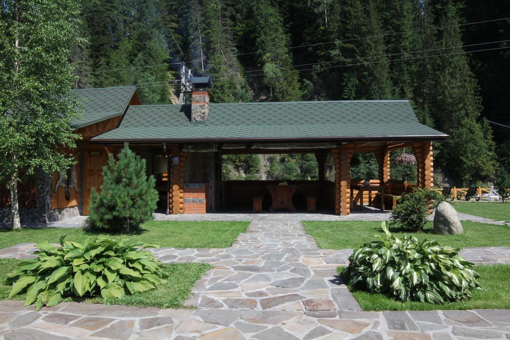 Forest House Татарив Екстериор снимка