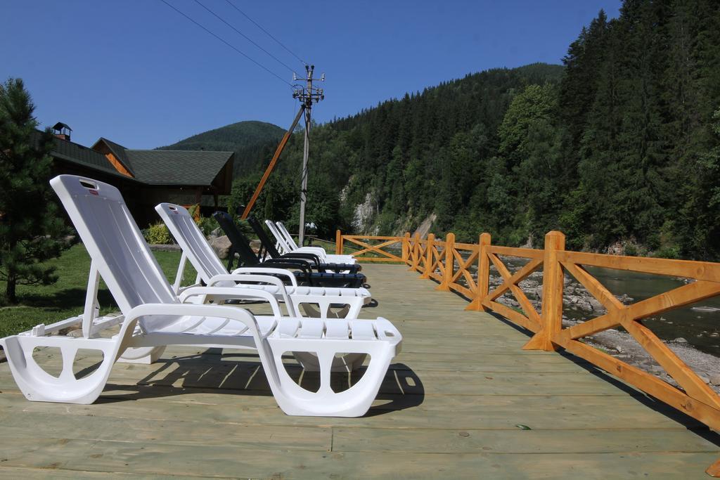 Forest House Татарив Екстериор снимка