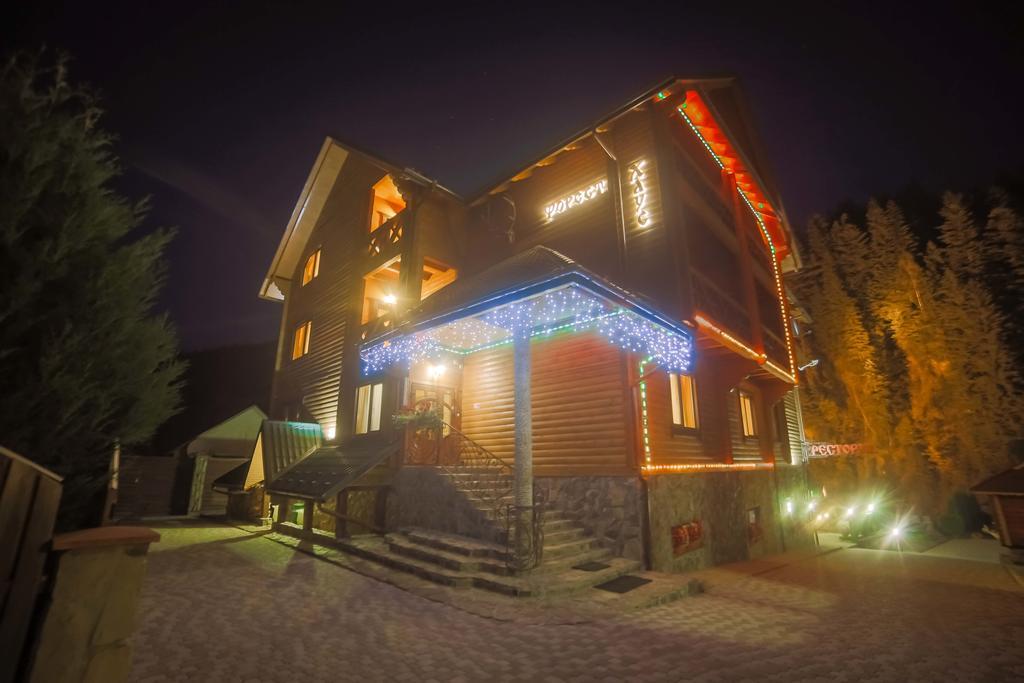 Forest House Татарив Екстериор снимка