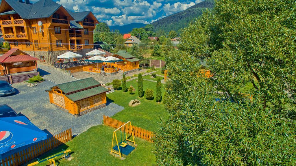 Forest House Татарив Екстериор снимка