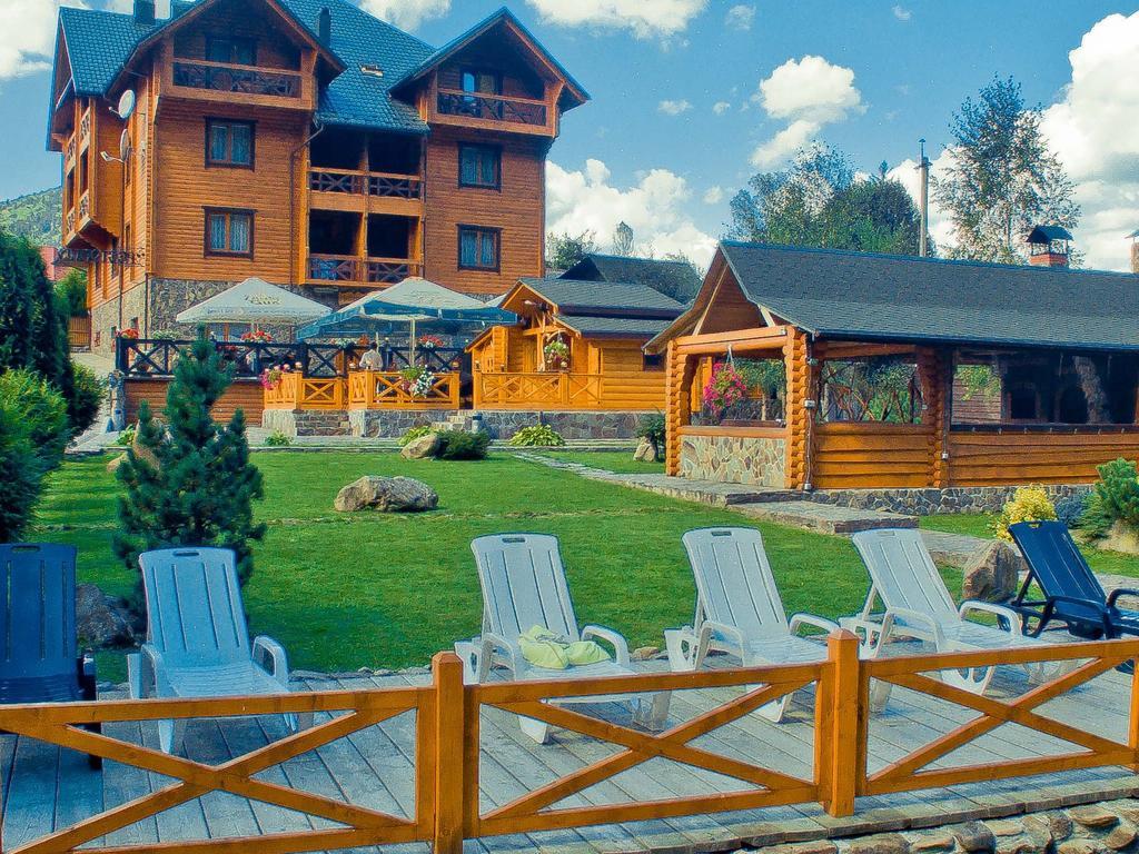 Forest House Татарив Екстериор снимка